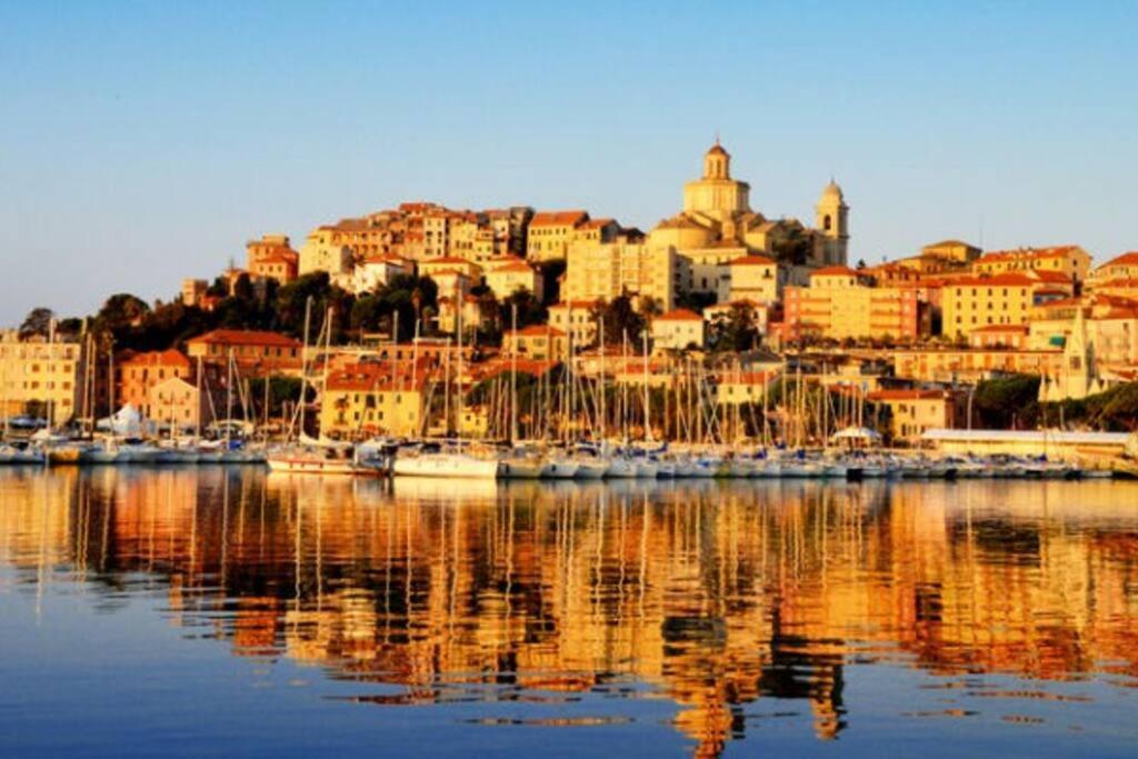 Brezza Di Mare Apartamento Imperia Exterior foto