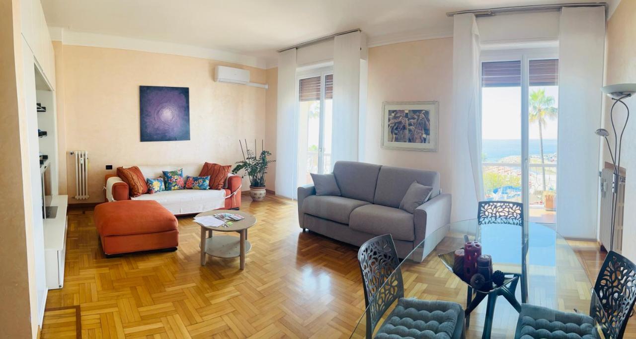 Brezza Di Mare Apartamento Imperia Exterior foto